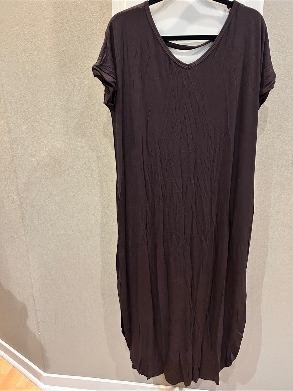 Annabelle Women's oversized Maxi Dress in Deep Brown with V-Neck